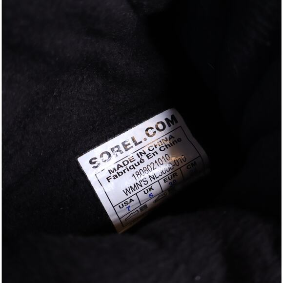 SOREL Whitney Short Camp Ankle Boot Black Nylon Puffer Winter Women's 7 - Picture 9 of 9